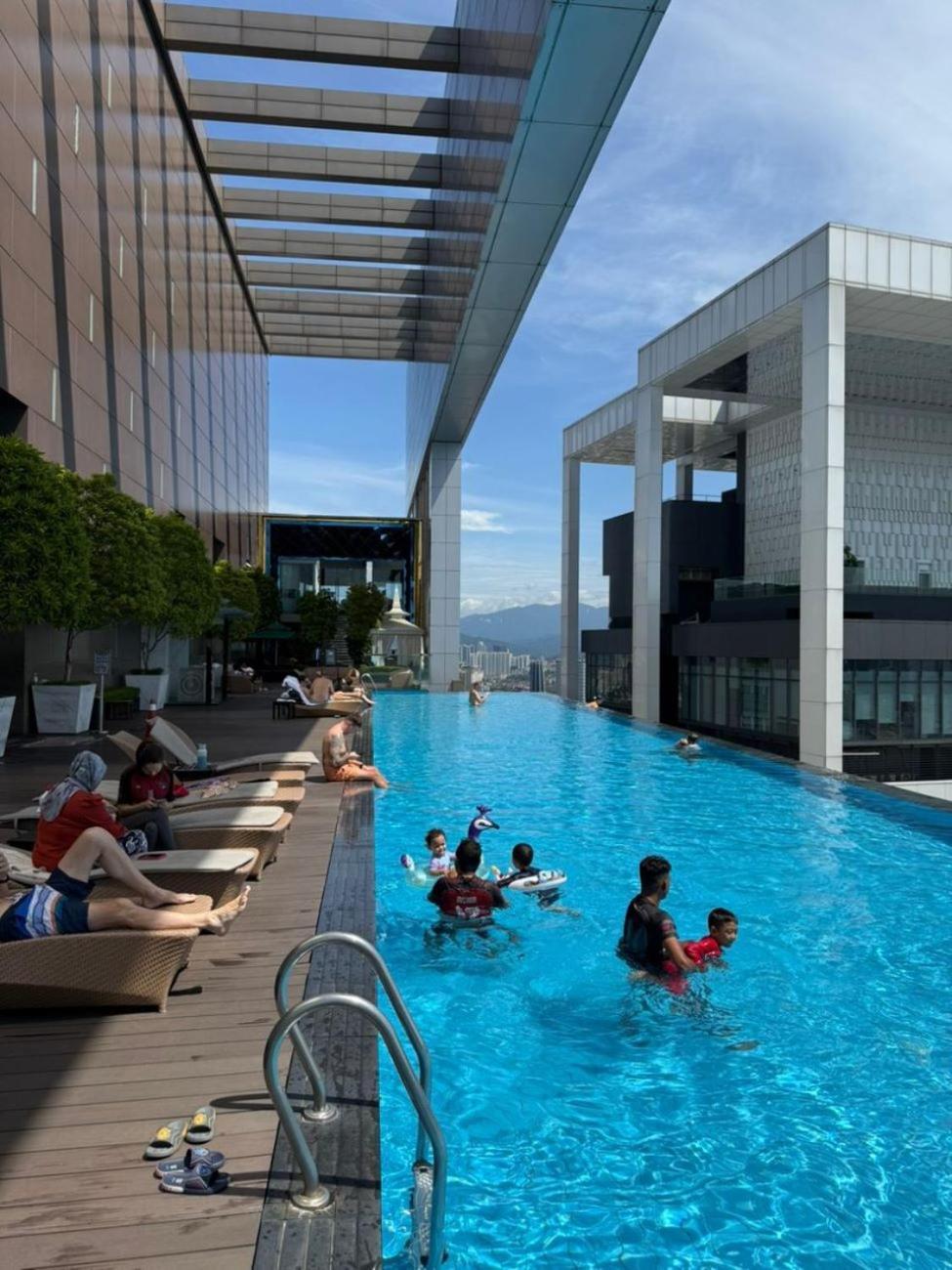 The Platinum Klcc By Comfort Suites Kuala Lumpur Exterior foto